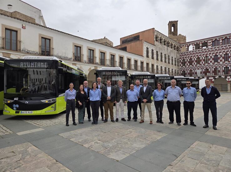 El Ayuntamiento de Badajoz adquiere 7 nuevos autobuses elctricos 