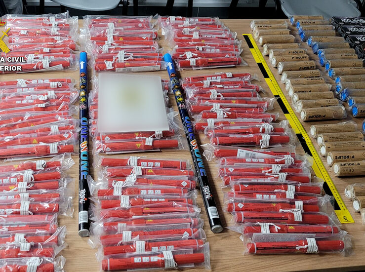 Dos detenidos por conduccin temeraria y lanzar bengalas en la A66 a su paso por Mrida