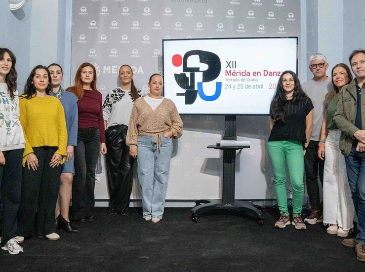 Ms de 800 alumnos de academias de danza y baile de Mrida en el Templo de Diana