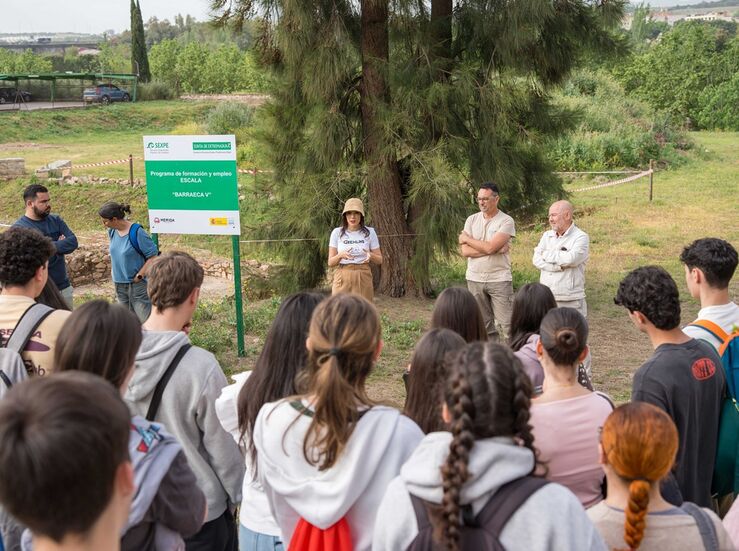 Alumnos de Historia de la UEx visitan las excavaciones de la Huerta de Otero en Mrida