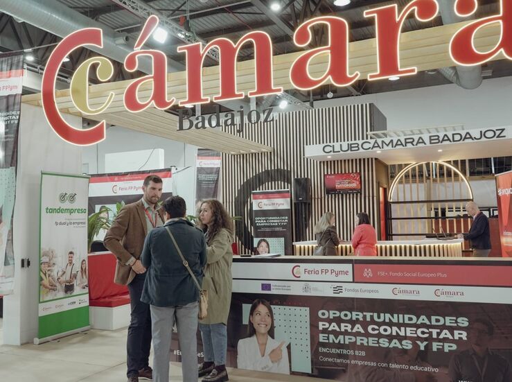 La I Feria FP Pyme de la Cmara de Comercio de Badajoz conecta empresa y talento