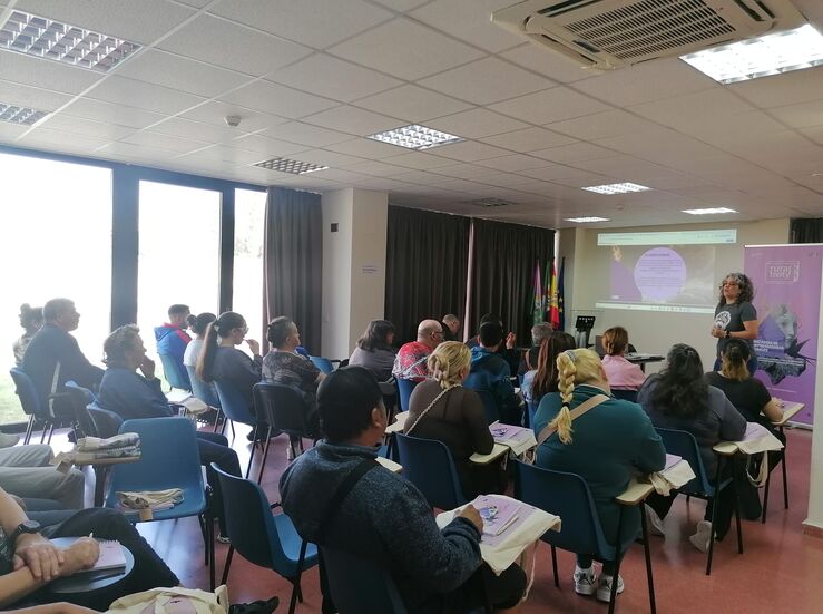 Fademur presenta su programa de emprendimiento rural Ruraltivity en Plasencia