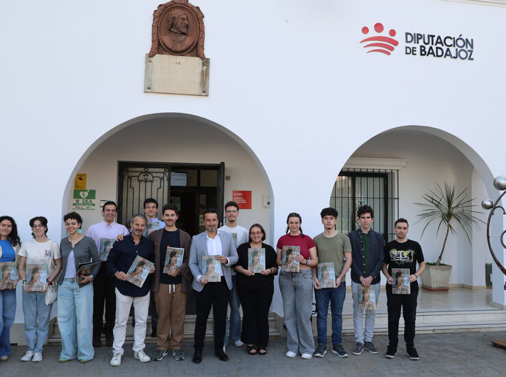 Estudiantes de la RUHC de Badajoz centran n 7 de la revista Neura en la salud mental