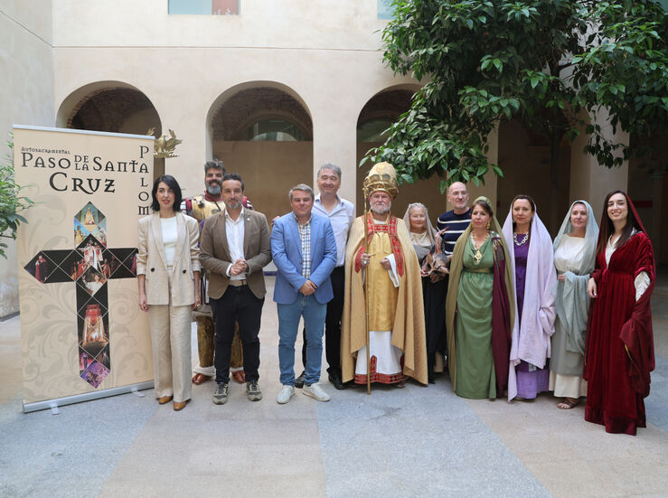 Palomas vive una nueva edicin de El Paso de la Santa Cruz el prximo 2 de mayo
