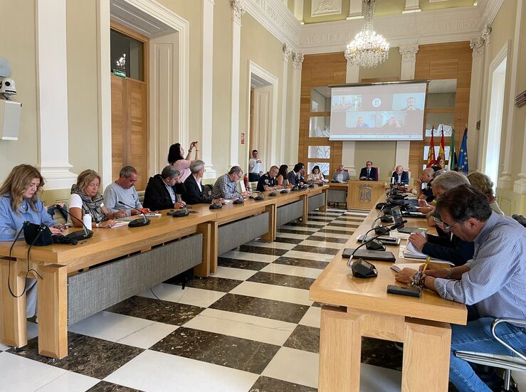 Ayuntamiento de Cceres refuerza el servicio de autobuses y la seguridad por Extremsika
