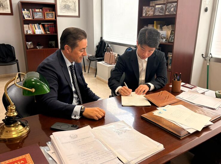 La fbrica de Ctodos de Hunan Yuneng materializa compraventa de parcela en ExpacioMrida