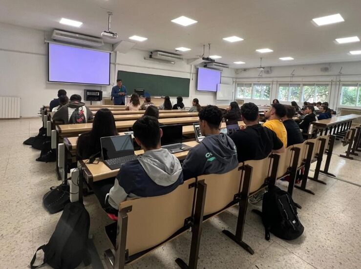 Alianza Extremadura es futuro acerca ejemplos emprendimiento real a aulas universitarias