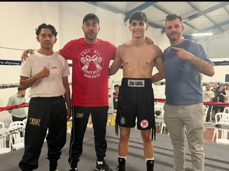 El boxeador emeritense Fran Garca inicia su andadura profesional con una victoria