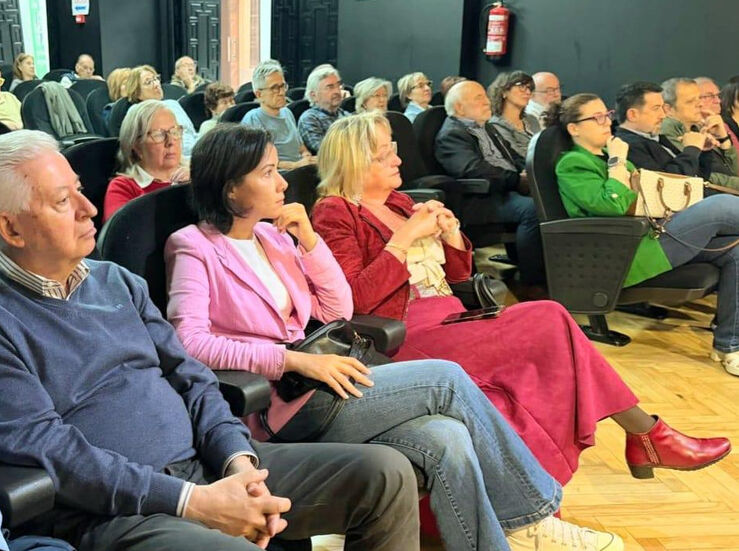 Mesa redonda en Plasencia reivindica esfuerzo inversor mucho mayor en el tren extremeo