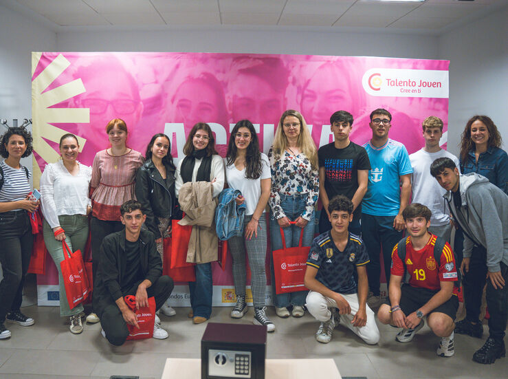 400 jvenes asisten a ferias Activa tu Futuro de la Cmara de Comercio de Badajoz