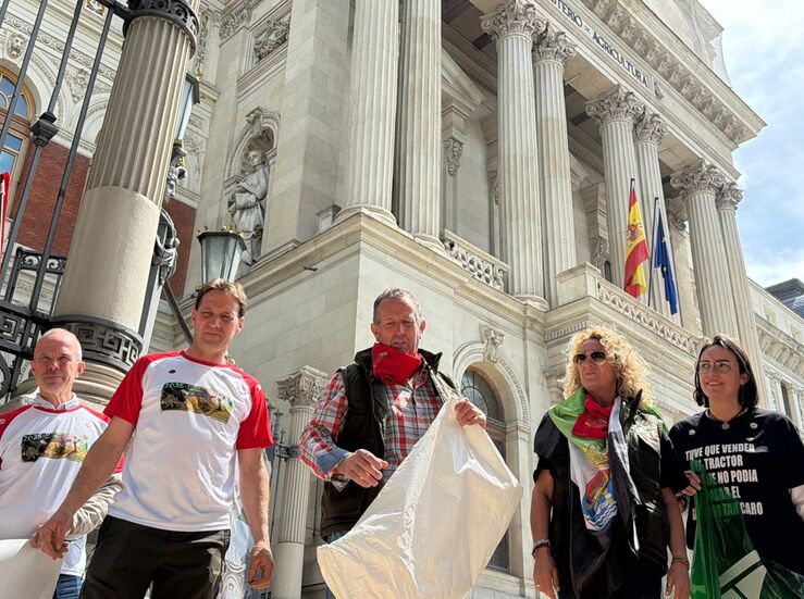 APAG Extremadura Asaja critica actitud caciquil sectaria y opresora del Gobierno