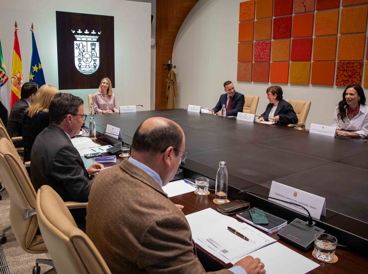 Junta aporta 3M en subvenciones para el fomento de contratacin de jvenes desempleados