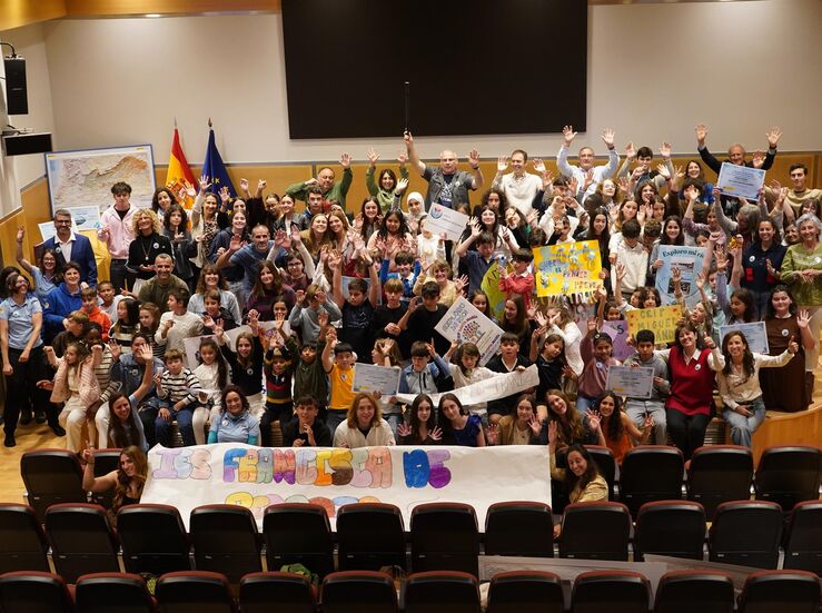 Colegio de Plasencia logra 2 premio en Primaria del concurso Exploro mi ro de la CHT