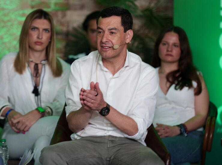 Moreno descarta un acuerdo como Extremadura o Aragn si roza la mayora absoluta
