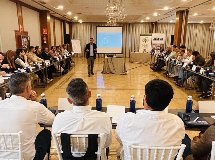 La AEEF comienza el Programa de Especializacin dentro de Releva Empresa Familiar