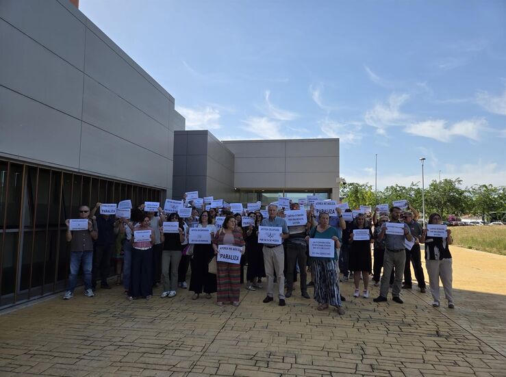 Trabajadores de Justicia protestan en Badajoz por la sobrecarga de trabajo 