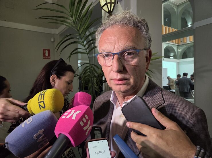 Quintana destaca el trabajo policial ante el enfrentamiento entre clanes en Badajoz 