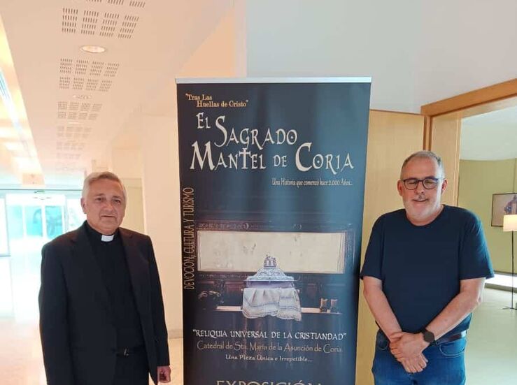 El Mantel de la Catedral de Coria centra una exposicin informativa en Ftima Portugal 