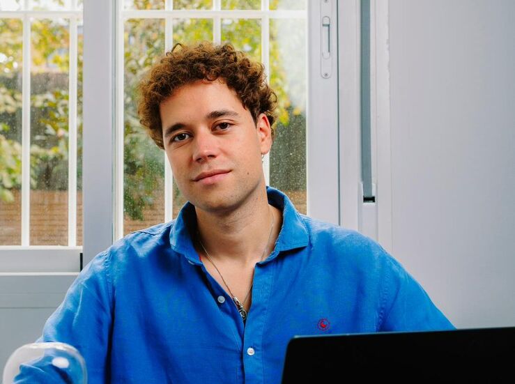 Fundacin Caja Badajoz y Los Palomos con Adrin Chico y Sabor a Queer