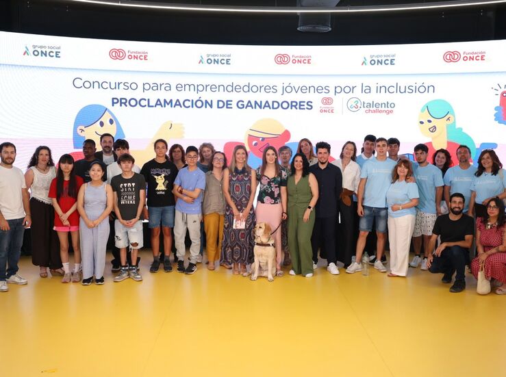Proyecto de un colegio Badajoz contra acoso escolar mencin Premios X Talento Challenge