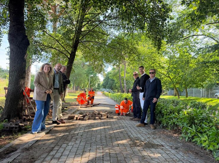 El Ayuntamiento de Cceres mejora el paseo central del Parque del Prncipe