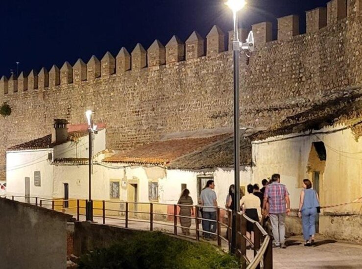 La muralla almohade de Galisteo estrena nueva iluminacin artstica y eficiente