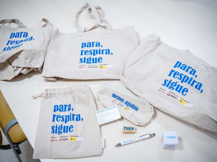 Ayuntamiento Mrida entrega 405 kits de bienestar emocional a alumnado de Secundaria