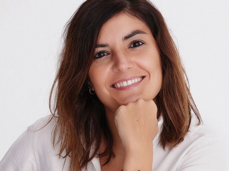 La psicloga Rebeca Cceres presenta en Badajoz un libro sobre bienestar y productividad 