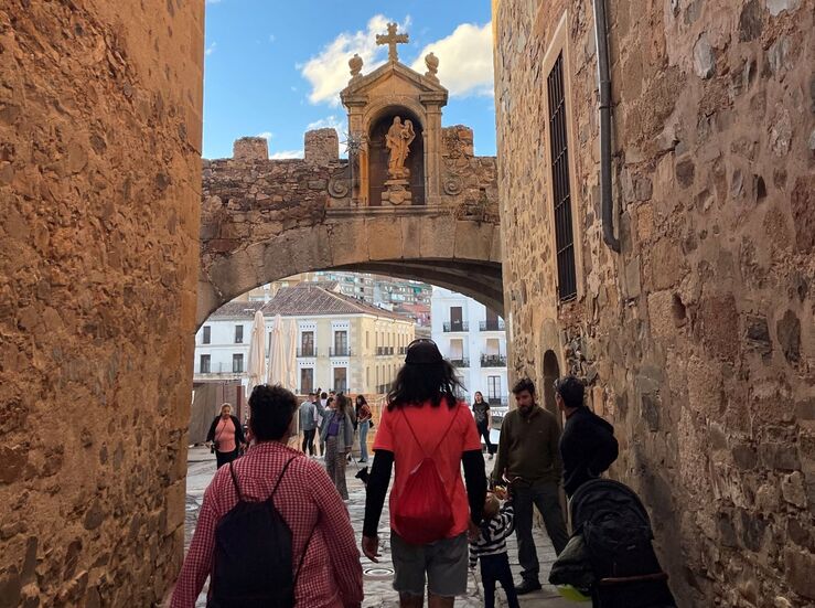 Diputacin Cceres lleva formacin en turismo inteligente a 6 localidades de la provincia