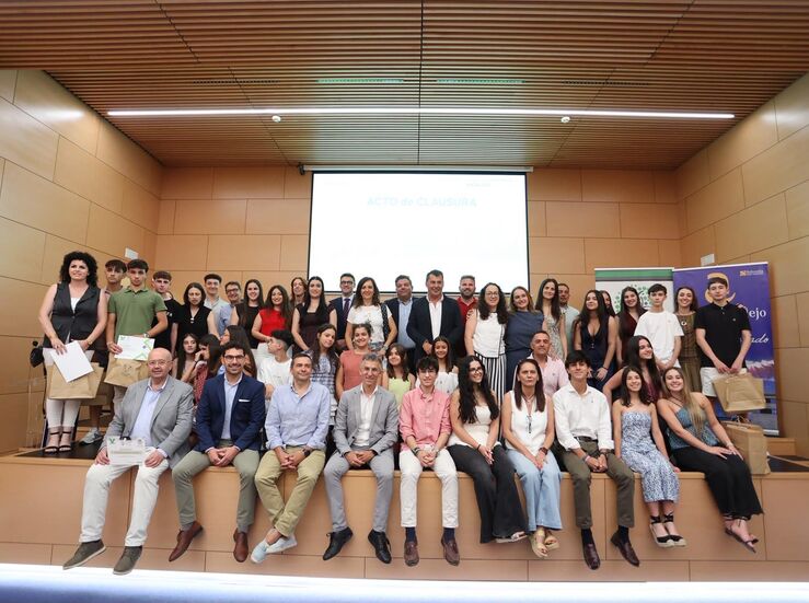 Ms de 30 centros y 1350 alumnos en la V edicin de Empresa Familiar en las Aulas 