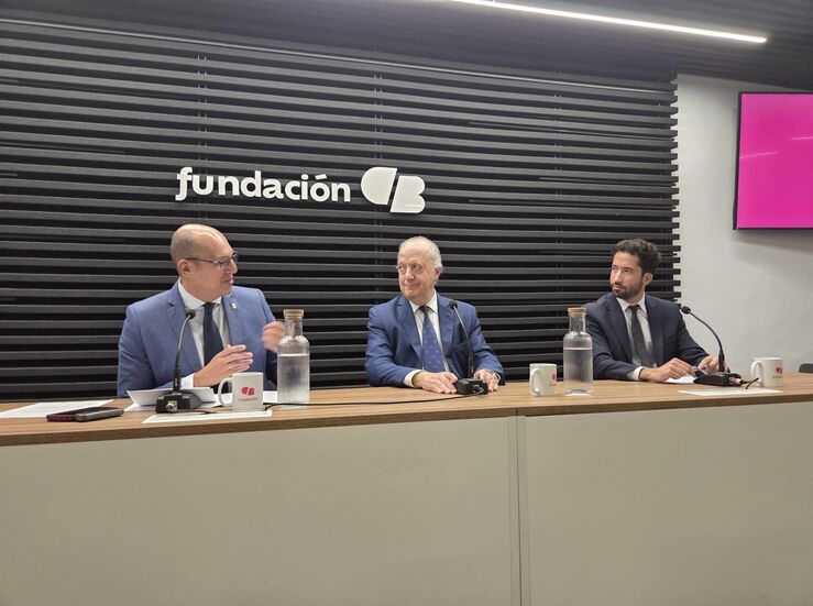 Fundacin Caja Badajoz dona edificios dedicados a la atencin de personas con discapacidad