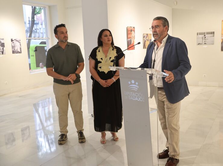 Vctor Pinto expone fotografas la intimidad del rito taurino e instantes previos a lidia