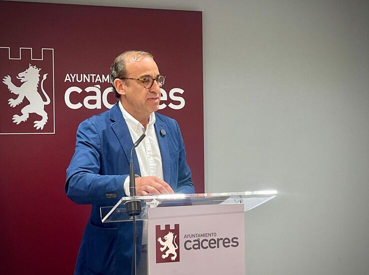 El Ayuntamiento de Cceres liquida la deuda por las viviendas sociales de Ro Vstula