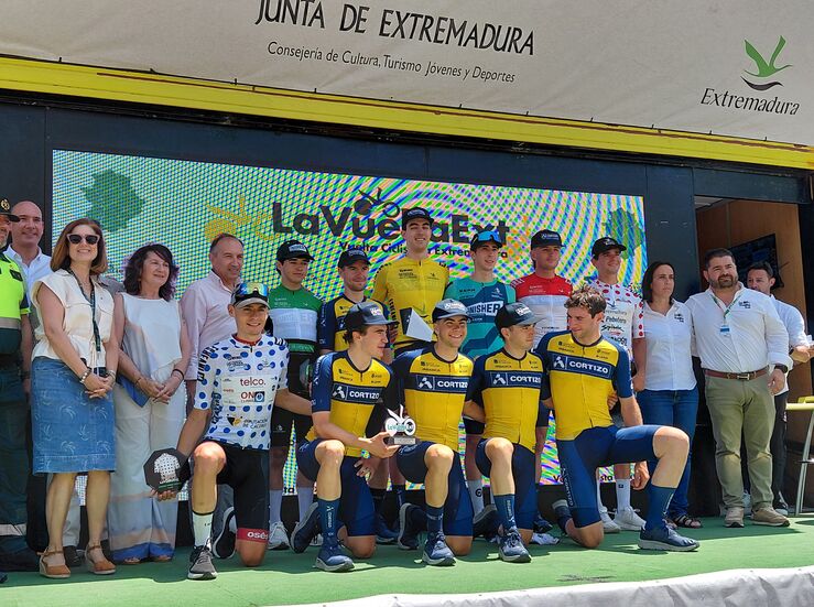 scar Fuentes gana la Vuelta Ciclista a Extremadura 2026