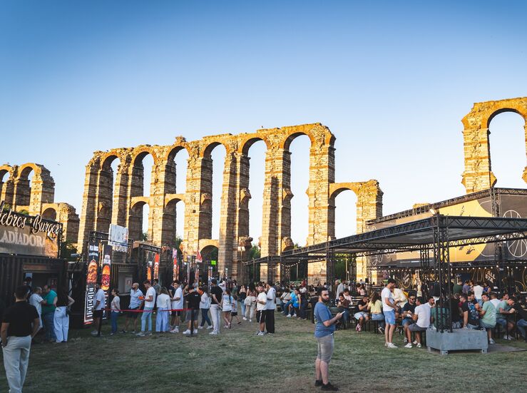Mrida se rinde al fenmeno The Champions Burger en su primera visita a la ciudad