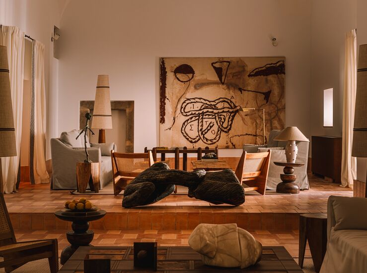 El arte contemporneo redefine el interior del Palacio de Godoy en Cceres