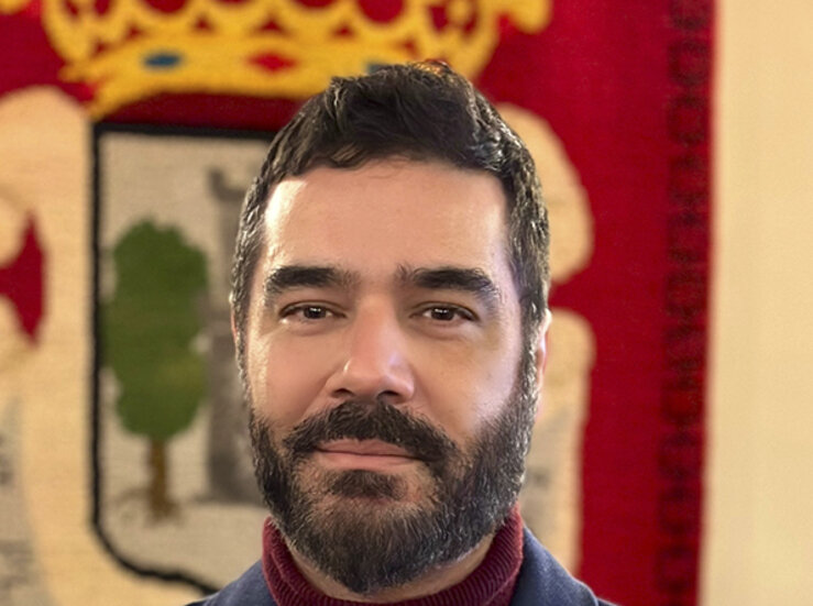David Dniga toma posesin como alcalde de Plasencia tras la renuncia de Fernando Pizarro