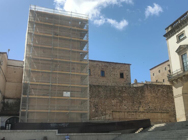 Las obras de la muralla de Cceres se retrasan en la zona del Foro de los  Balbos 