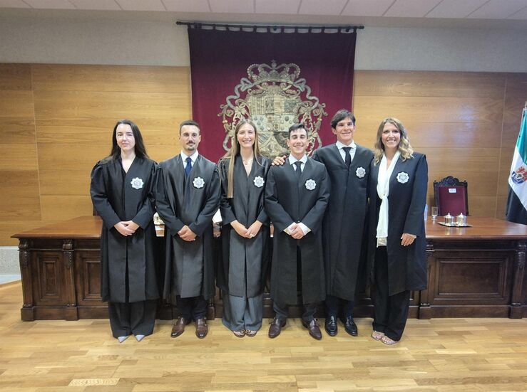 Seis nuevos jueces toman posesin con destinos en Navalmoral Coria Don Benito y Badajoz