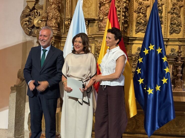 Poltica Territorial distingue a jefa de Violencia sobre Mujer de subdelegacin en Cceres