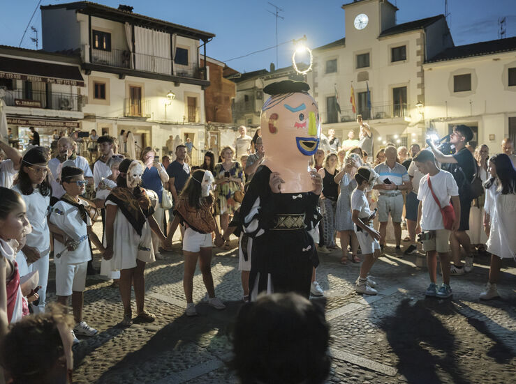 Santi Senso comparte un ao ms la II FIESTA LA NOCHE DE LOS PERDONAOS