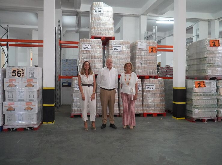 Fundacin Caja Badajoz dona ms de 21000 kilos de alimentos al Banco de Alimentos pacense