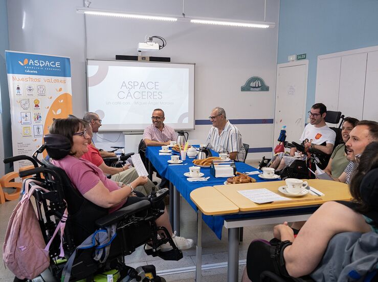 Con ASPACE Miguel Angel Morales conoce necesidades de las personas con discapacidad