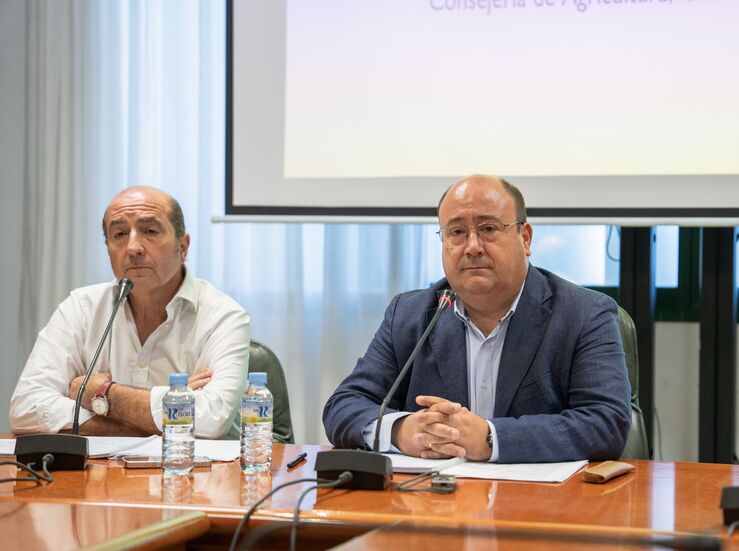 Junta garantiza a ganaderos acceso gratuito a vacunas lengua azul y duplica su dotacin