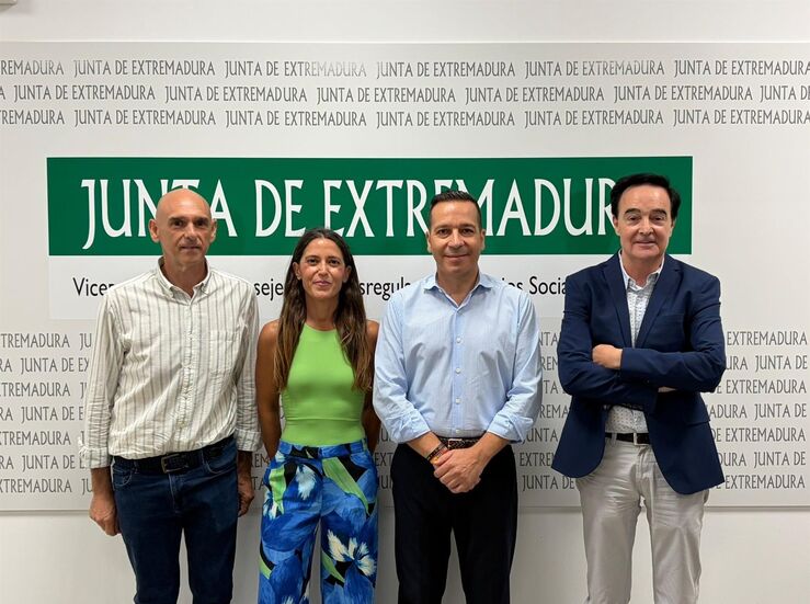 Cocemfe Badajoz aborda con scar Fernndez estrategia de intervencin en inclusin social