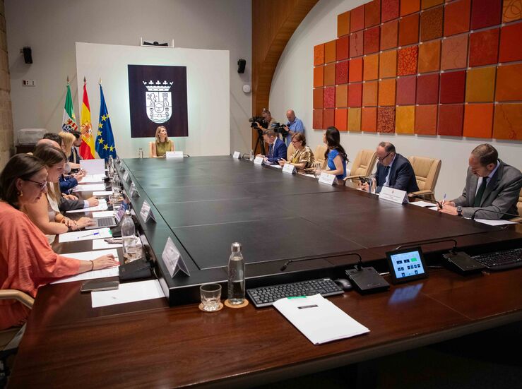 Junta otorga 925M a programas inters general con fines sociales con cargo al 07 IRPF