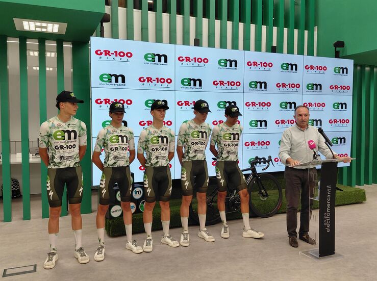 Equipo ciclista extremeo entre tres espaoles que competirn en Tour de Francia Jnior