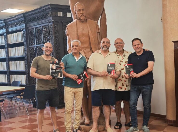Uapex dona a Biblioteca Municipal Mrida obras premiadas en su I Certamen Textos Teatrales