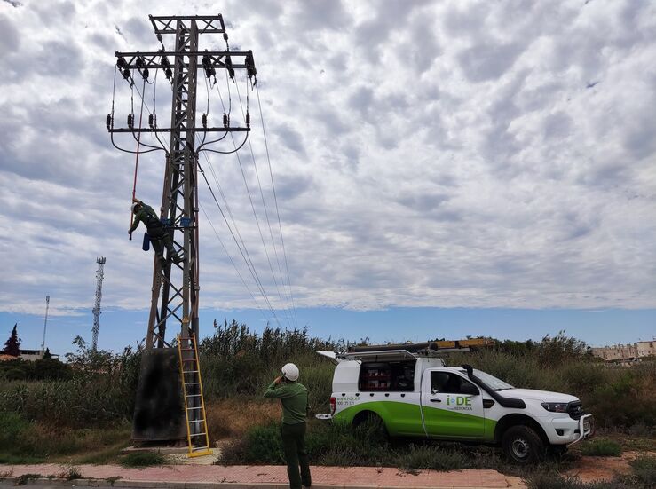La Junta e iDE renuevan un convenio de colaboracin para la coordinacin en emergencias