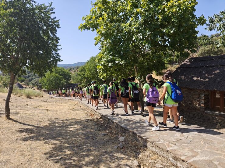 Participantes de campamentos de verano del IJEX visitan el Parque Nacional de Monfrage